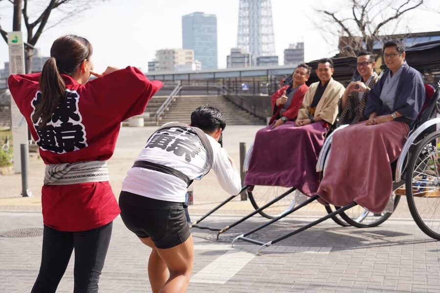 Tokyo: Asakusa tour by rickshaw - Is $70 good value for ten minutes?