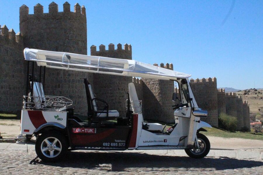Tour Guiado En Tuk Tuk Recorre Avila De La Forma Mas Comoda - Five things to know before booking