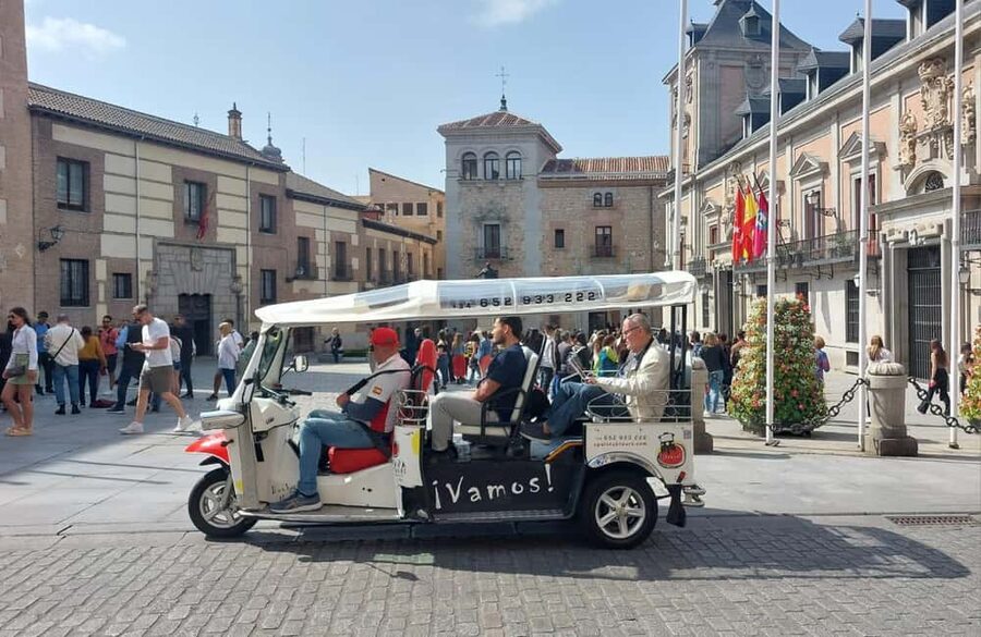 Tour Madrid: Secrets in a Electric Tuk Tuk - What the $102 group price really means