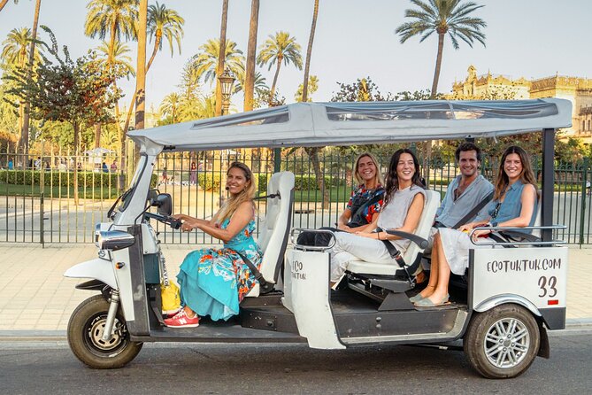 Tour Welcome Seville with Local Guide in Eco Tuk Tuk Private - Plaza de España, the star photo stop