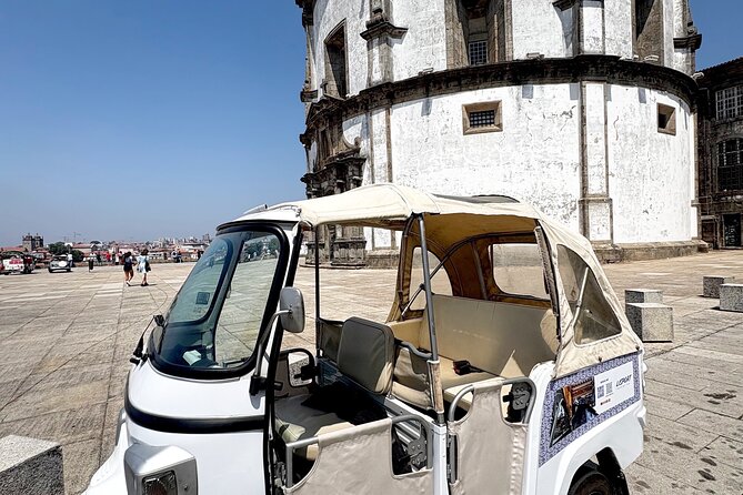 Tours in the Port DE Tuk Tuk - Starting at Praça da Batalha