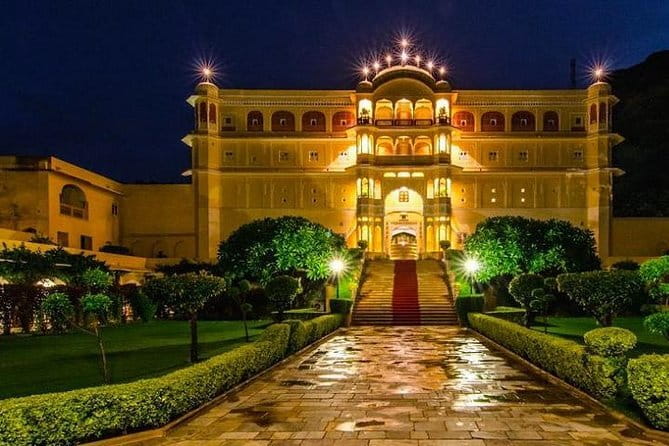 Travel Through the Streets of Jaipur by Tuktuk with a Local - Hawa Mahal, City Palace, and Jantar Mantar