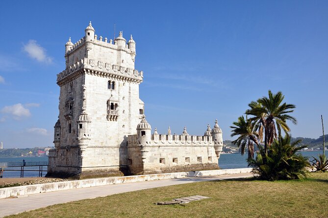 Tuk-tuk Bethlehem: An adventure DE tuk tuk you will never forget - Jerónimos Monastery and Manueline stonework