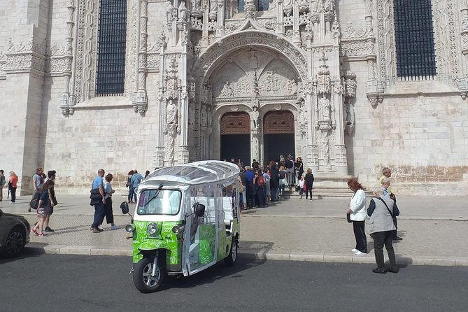 Tuk-tuk Bethlehem: An adventure DE tuk tuk you will never forget - The Cultural Center and presidential palace area