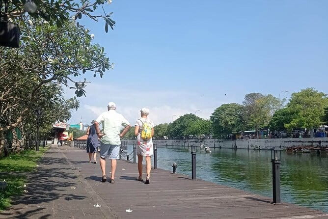 Tuk tuk colombo Sightseeing tour - Sri Sambodhi Viharaya and the City’s Maritime Story