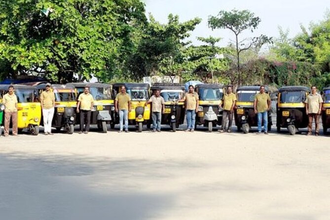 Tuk Tuk Kochi Tours with pickup from Cruise Ship - Meeting your driver at the cruise terminal
