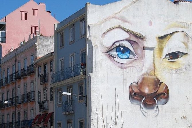 Tuk Tuk Lisbon: Exploring Urban Art - Graça’s writers in paint