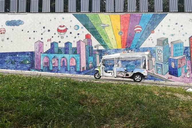 Tuk Tuk Lisbon: The Best of Lisbon in Half a Day - Chiado: Lisbon’s polished central quarter
