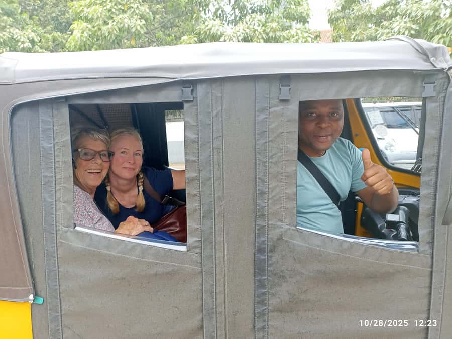 TUK TUK MAPUTO CITY TOUR - A possible stop beyond the center