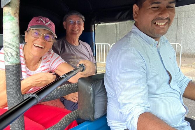 Tuk Tuk Private Tour Exploring Sri Lanka Capital of Colombo - Hindu and Buddhist Colombo