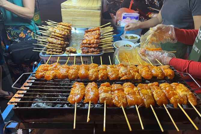 Tuk-tuk Private Tour in Bangkok by Night with Chinatown meal - Wat Pho and the old-city temple circuit