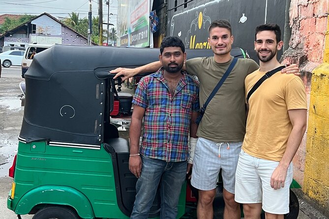 Tuk Tuk Rental in Sri Lanka - Airport pickup at 4 a.m. and the Negombo start