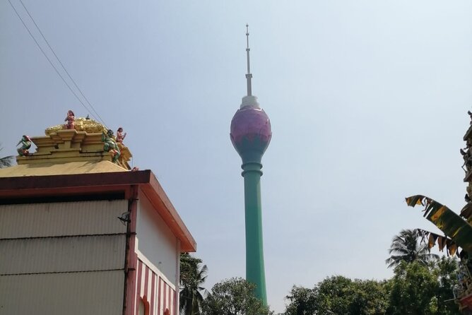 Tuk Tuk Safari Colombo Sri Lanka - Jami Ul-Alfar Mosque and the Pettah Area