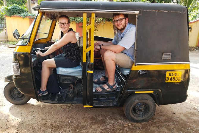 Tuk-Tuk Shopping Tour in Kochi – Spices,Crafts,Silks & Souvenirs - Silk and craft shopping gives you useful souvenirs