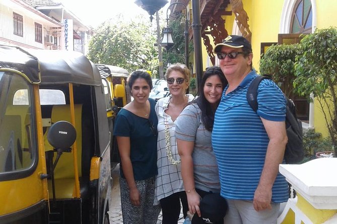 Tuk-Tuk Shopping Tour in Kochi – Spices,Crafts,Silks & Souvenirs - Mattancherry begins with local streets