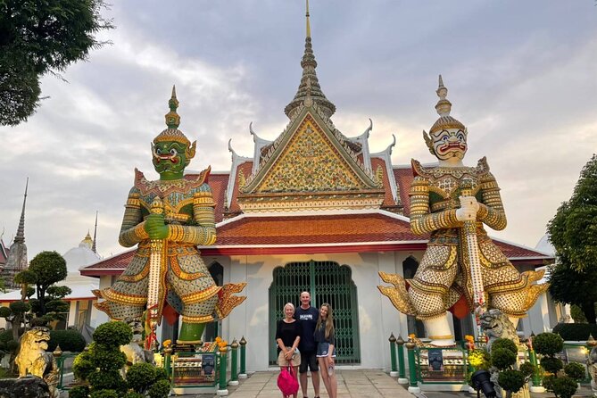 Tuk-tuk tour Bangkok by Night with Chinatown meal and hotel transfers - Chinatown is the evening’s busiest chapter