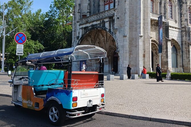 Tuk tuk tour in Belem area - Jerónimos Monastery and Manueline detail
