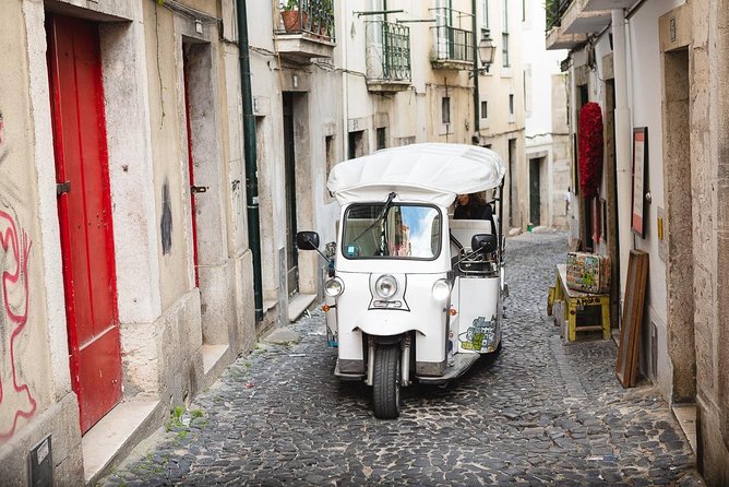 Tuk Tuk Tour in Lisbon's Old Town - Tram 28 - Portas do Sol, the classic Lisbon postcard
