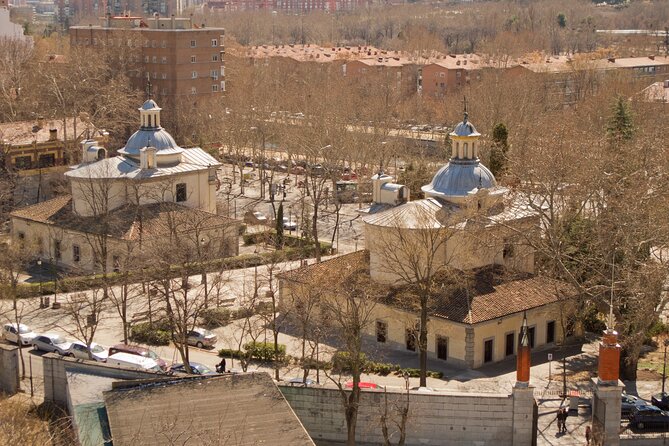 Tuk Tuk Tour Madrid 90 mins - Madrid de los Austrias and the older city