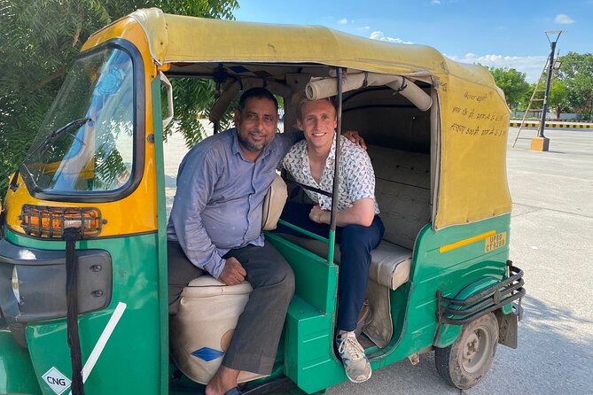 Tuk Tuk Tour of Taj Mahal With Experienced Driver - Agra Fort gives the day its scale