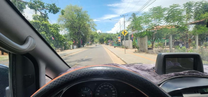 Tuk-Tuk Tour to Silk Island & Udong Mountain - The large Buddhist center near the foothills