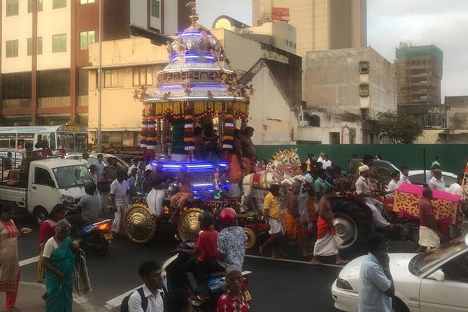 Tuk Tuk Tours From Colombo Port Passenger Dock Shore Excursions. - Viharamahadevi Park and Cinnamon Gardens