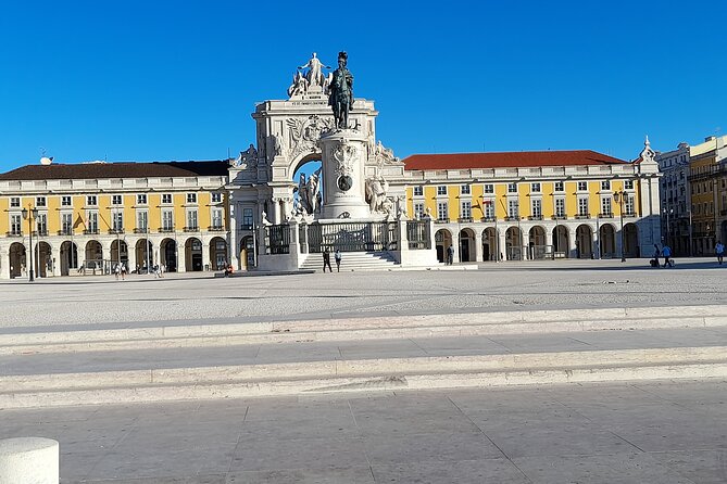 Two hour tuk tuk tour 7 hills - Carmo ruins and the story of 1755