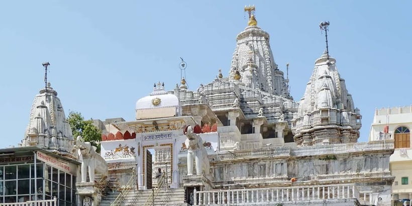 Udaipur Local Sightseeing Tour by Tuk-tuk (Rikshaw) - Lake Pichola and the Jag Mandir view