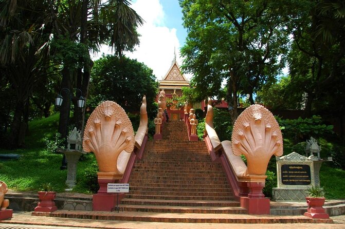Ultimate Phnom Penh Food Tour by Tuk Tuk: 20 Tastings and Drinks - What makes this Phnom Penh food tour special