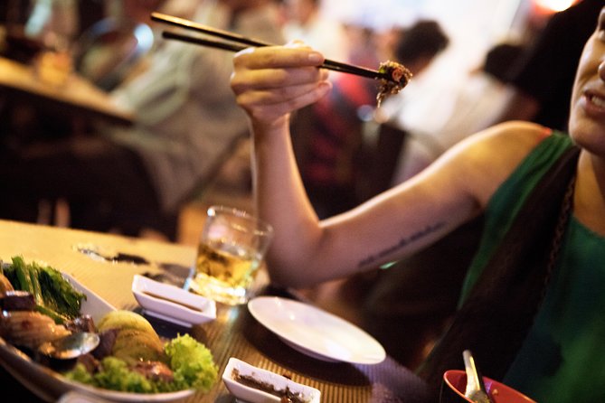 Ultimate Phnom Penh Food Tour by Tuk Tuk: 20 Tastings and Drinks - Wat Botum Park and the neighborhood shop