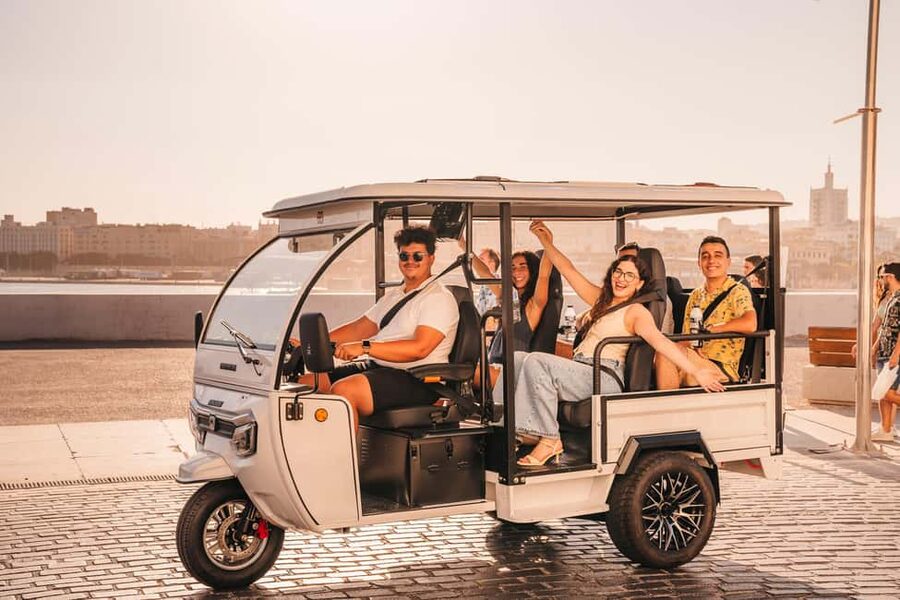 Valencia: 1-hour Private Tuk Tuk Tour - Colón Market and the city’s everyday side