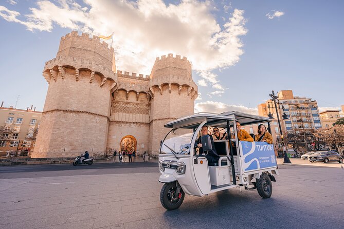 Valencia by Tuk Tuk i: Private tour 1 or 2 hours explore the city - Why a private tuk-tuk works well in Valencia