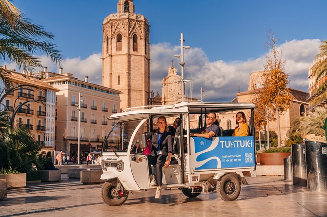 Valencia by Tuk Tuk i: Private tour 1 or 2 hours explore the city - Mercado de Colón and the feel of local life
