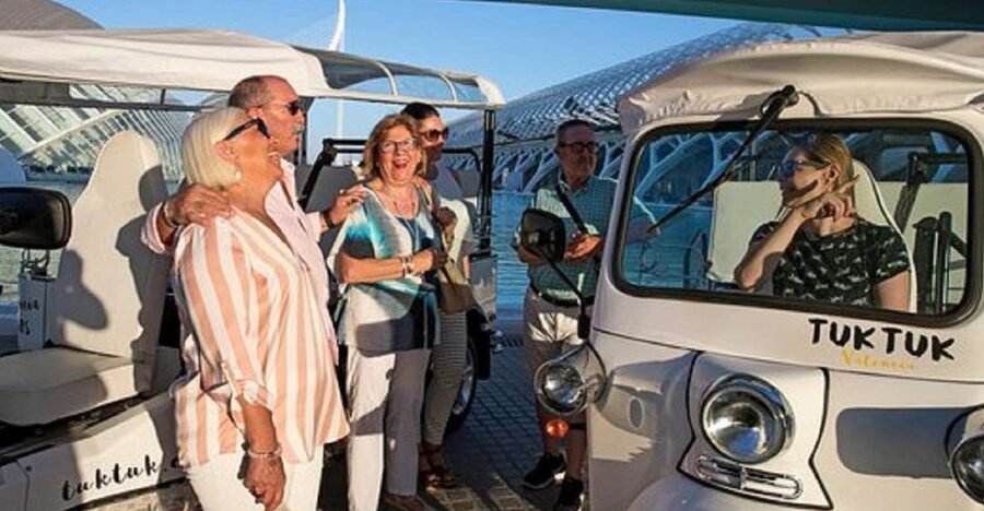 Valencia: Complete Tuk-Tuk Tour Around the City - Key points to know before booking