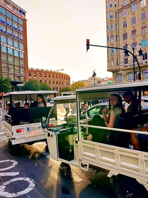Valencia: Full 2-Hour Tuk Tuk Tour - Starting beside the Torres de Serranos