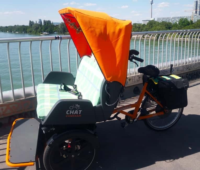 Vienna: Tour with locals in RAXI electric rickshaw - Why an electric rickshaw works well in Vienna