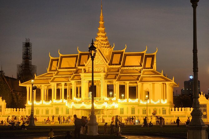 Visit 9 Places in 3 Hours by Private Tuk-Tuk - The old train station and a glimpse of local life