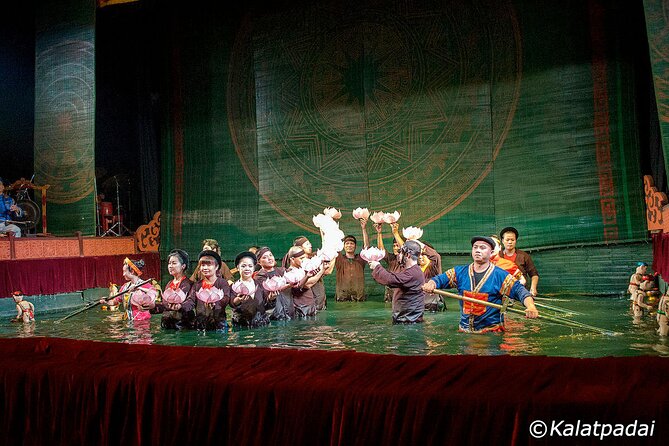 Water Puppet Show Plus Sightseeing By Cyclo and Saigon Dinner Cruise - Dinner Aboard the Dragon Boat