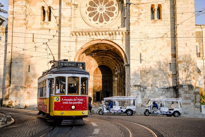 Welcome Lisbon Tour with Local Guide in Private Eco Tuk Tuk - Why a tuk-tuk makes sense in Lisbon