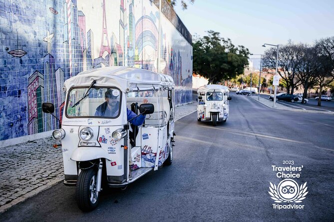 Welcome Lisbon Tour with Local Guide in Private Eco Tuk Tuk - Baixa and the city rebuilt after disaster
