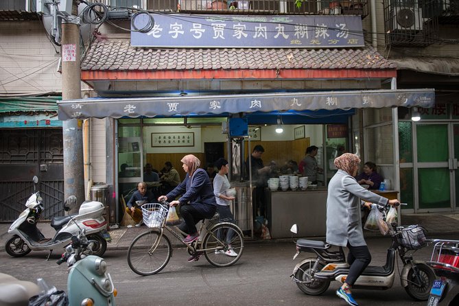 Xi'an Evening Food Tour by TukTuk - What makes the food stops worthwhile