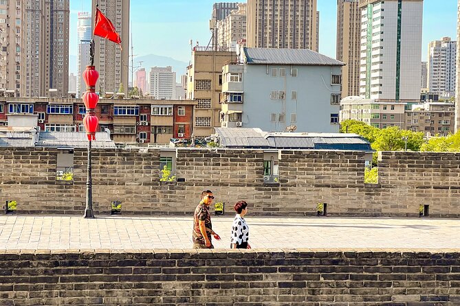 Xi’an Terracotta Warriors, City Wall and Tuktuk Food Tour - The Terracotta Warriors: two hours with China’s underground army