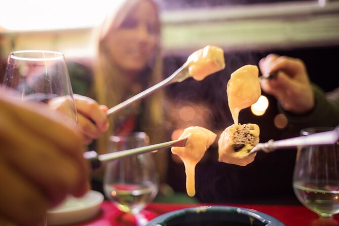 Zurich eTukTuk Private Tour - with Cheese Fondue and Wine - Fondue, white wine, and the practical food question